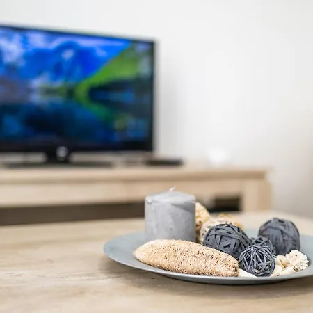 Daire 3br With Terrace - Sleep 6 By Quicktrips St. Paul's Bay