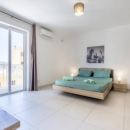 3br With Terrace - Sleep 6 By Quicktrips خليج سانت بول