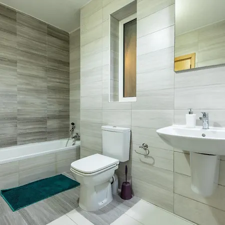 3br With Terrace - Sleep 6 By Quicktrips * St. Paul's Bay