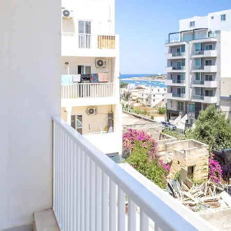 3br With Terrace - Sleep 6 By Quicktrips *