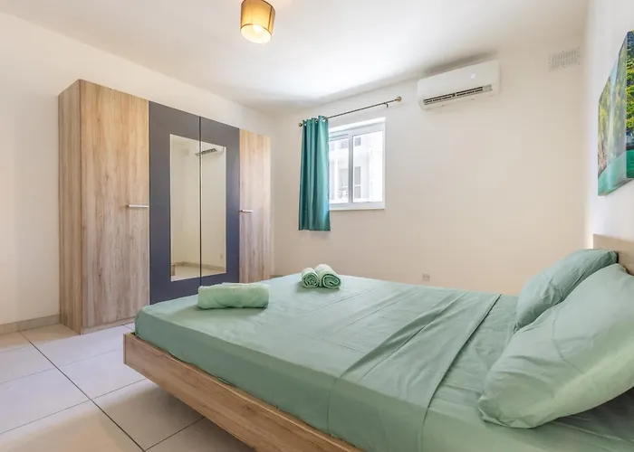 3br With Terrace - Sleep 6 By Quicktrips アパート