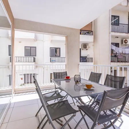 3br With Terrace - Sleep 6 By Quicktrips Appartement *